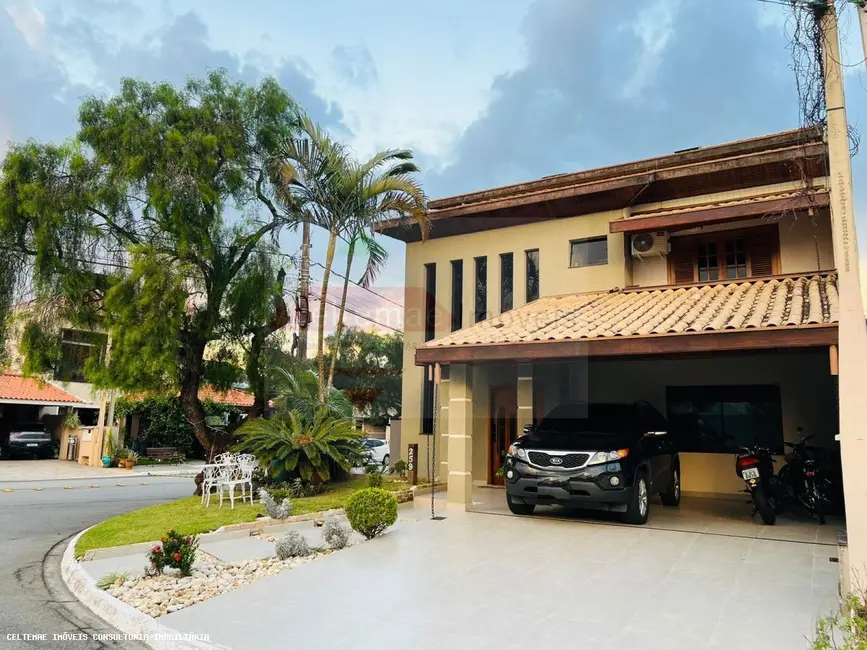 Foto 2 de Casa de Condomínio com 3 quartos à venda, 253m2 em Tremembe - SP