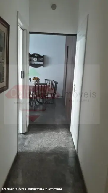 Foto 9 de Casa com 4 quartos à venda, 176m2 em Taubate - SP