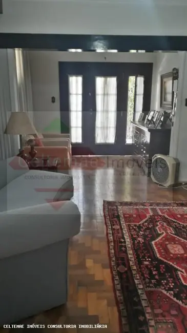 Foto 2 de Casa com 4 quartos à venda, 176m2 em Taubate - SP