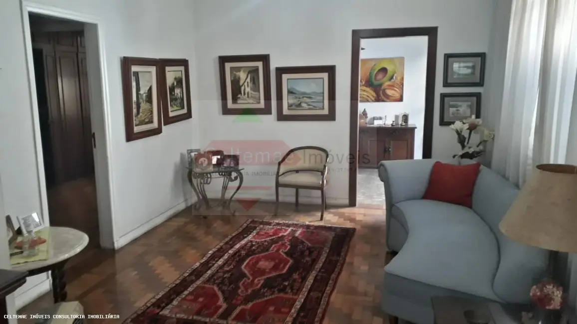 Foto 3 de Casa com 4 quartos à venda, 176m2 em Taubate - SP