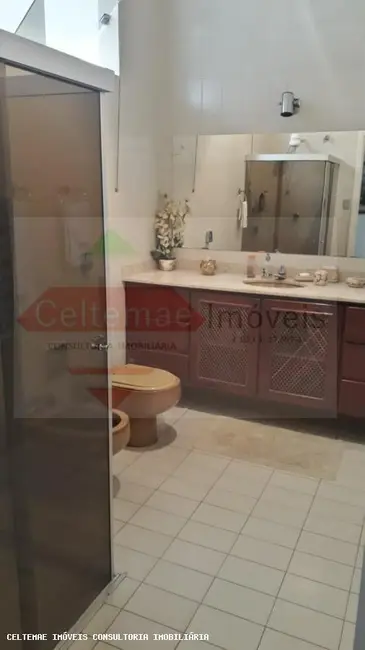 Foto 8 de Casa com 4 quartos à venda, 176m2 em Taubate - SP