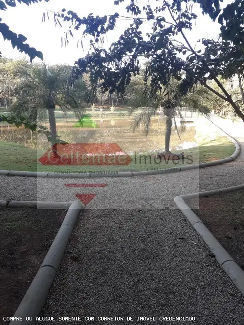 Foto 3 de Terreno / Lote à venda em Taubate - SP