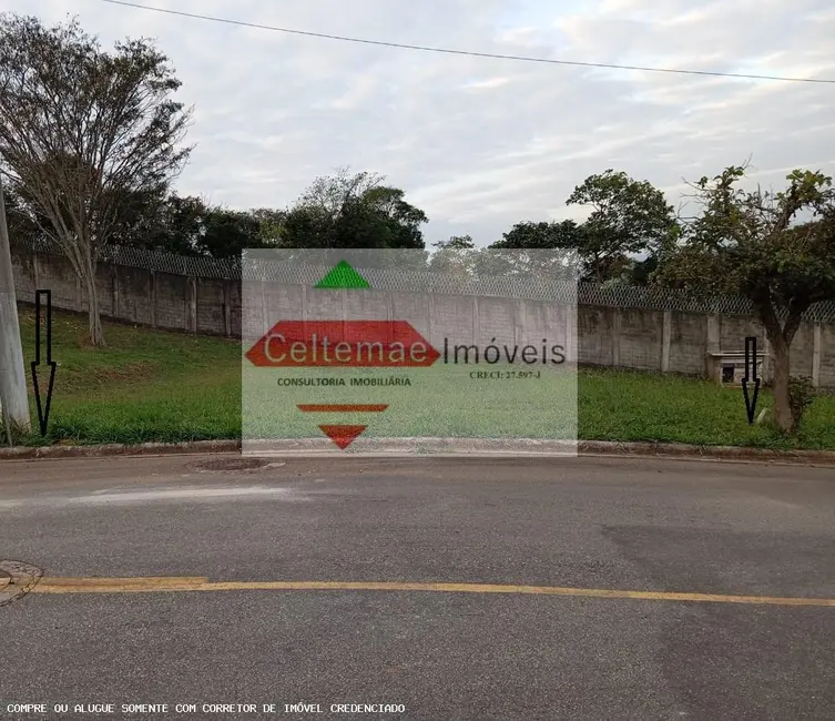 Foto 1 de Terreno / Lote à venda em Taubate - SP