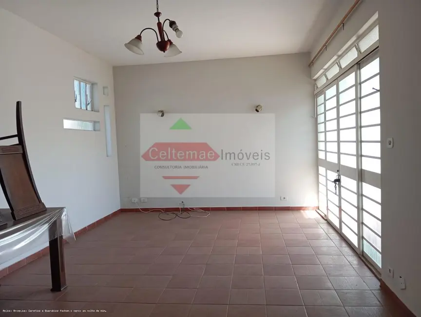 Foto 8 de Casa com 5 quartos à venda, 267m2 em Taubate - SP