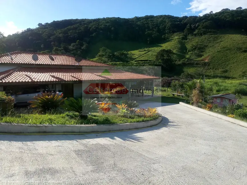 Sítio / Rancho com 4 quartos à venda, 384m2 em Taubate - SP - imagem 3 Foto 3 de Sítio / Rancho com 4 quartos à venda, 384m2 em Taubate - SP