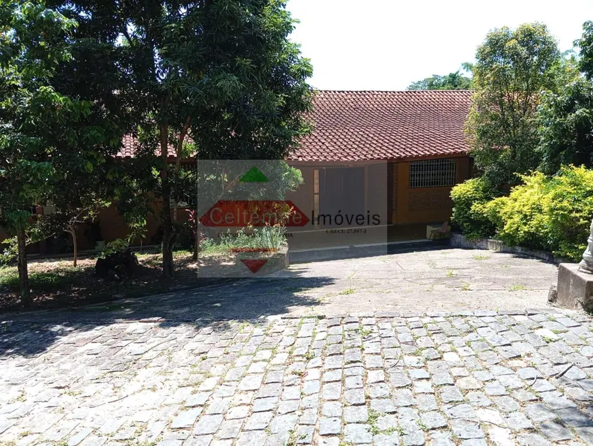 Foto 3 de Loja com 15 quartos para alugar, 1121m2 em Tremembe - SP