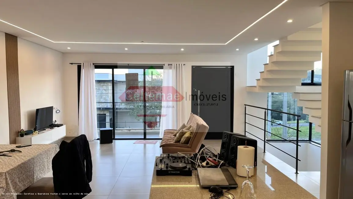 Foto 8 de Casa de Condomínio com 3 quartos à venda, 215m2 em Taubate - SP