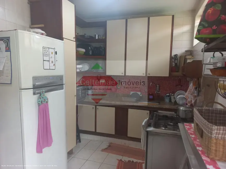 Foto 8 de Casa com 4 quartos à venda, 201m2 em Taubate - SP