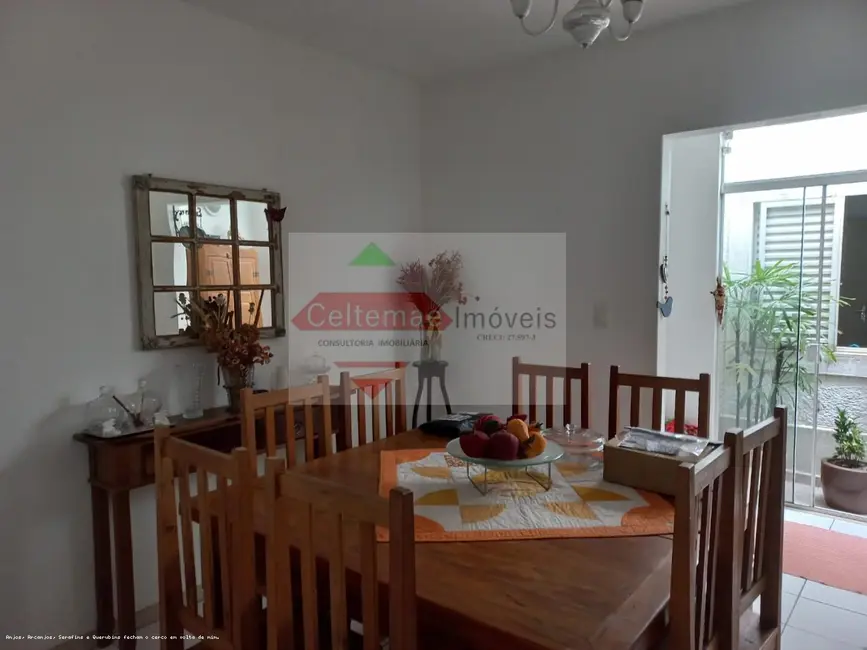 Foto 5 de Casa com 4 quartos à venda, 201m2 em Taubate - SP