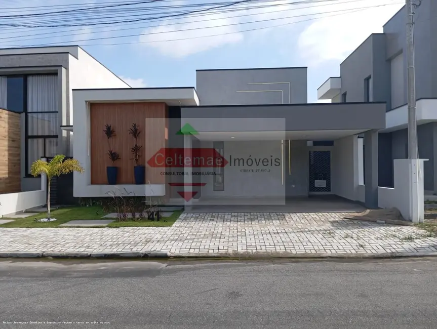 Foto 1 de Casa de Condomínio com 3 quartos à venda, 176m2 em Tremembe - SP