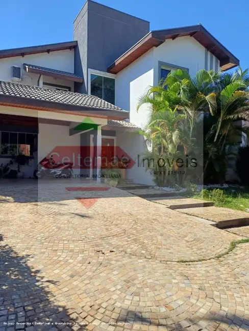 Foto 1 de Casa de Condomínio com 4 quartos à venda, 316m2 em Taubate - SP