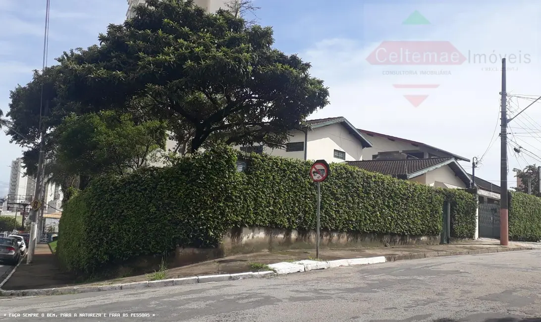 Foto 2 de Casa com 3 quartos à venda, 300m2 em Taubate - SP