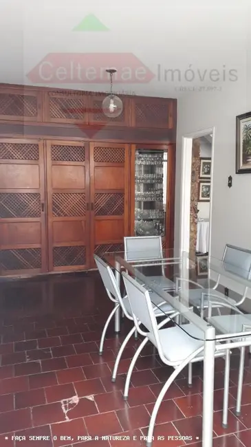 Foto 5 de Casa com 5 quartos à venda, 300m2 em Taubate - SP