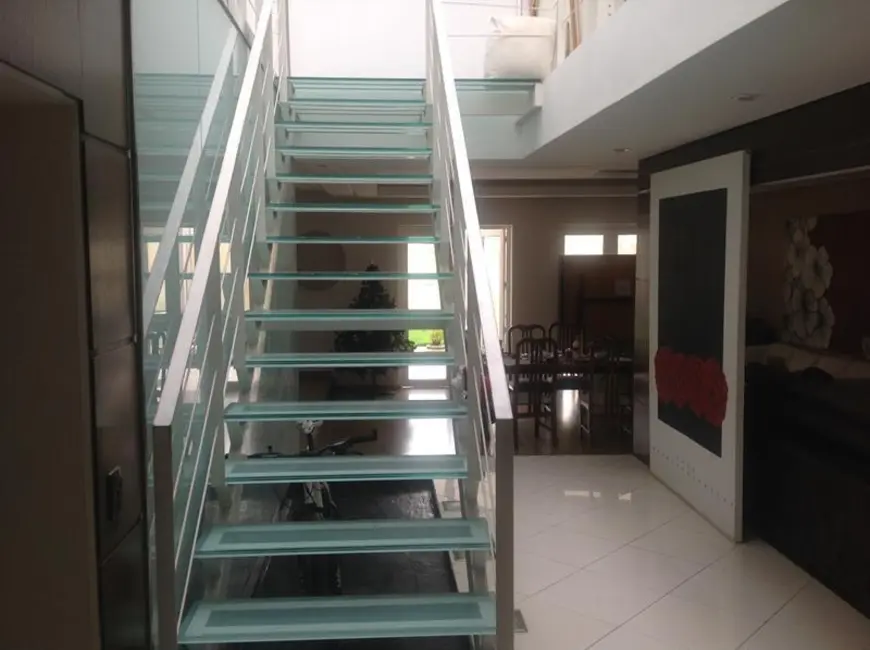 Foto 1 de Casa com 4 quartos à venda, 514m2 em Taubate - SP