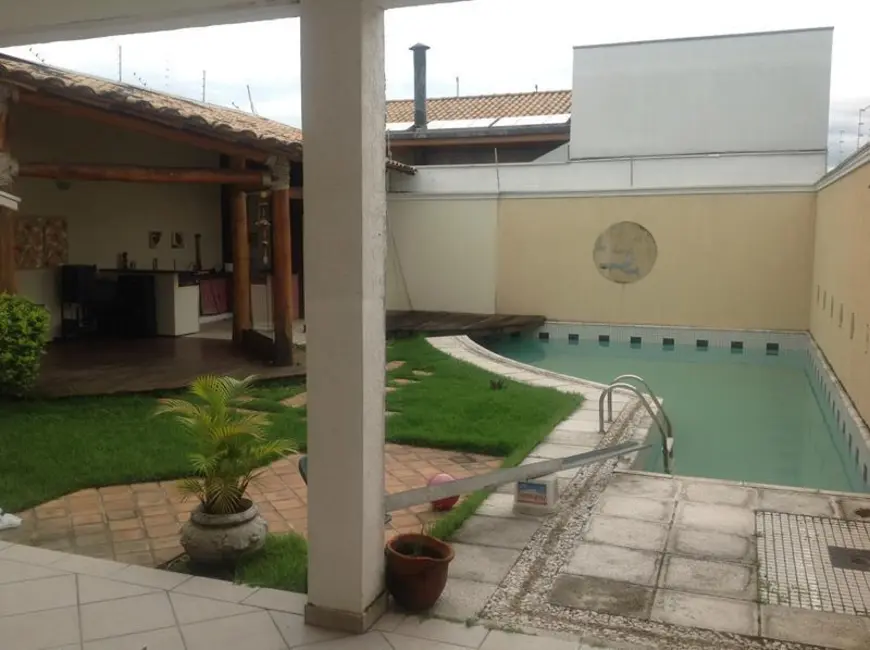 Foto 5 de Casa com 4 quartos à venda, 514m2 em Taubate - SP