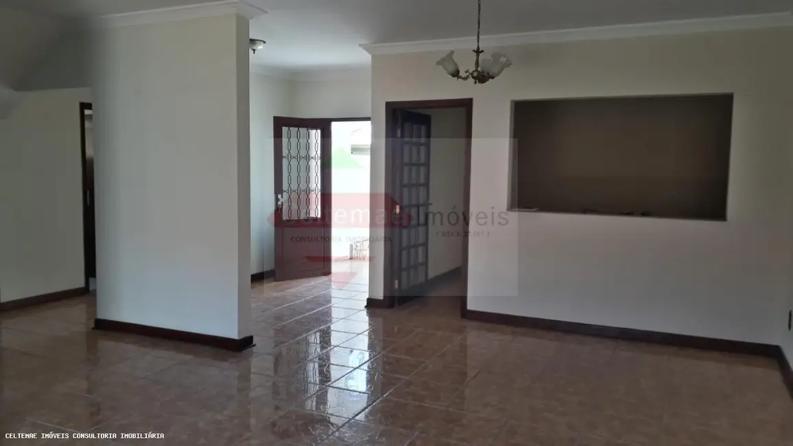 Foto 3 de Casa com 5 quartos à venda, 260m2 em Taubate - SP