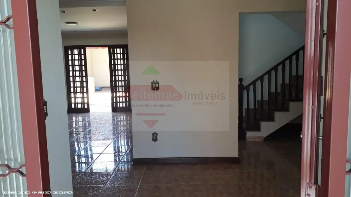 Foto 2 de Casa com 5 quartos à venda, 260m2 em Taubate - SP