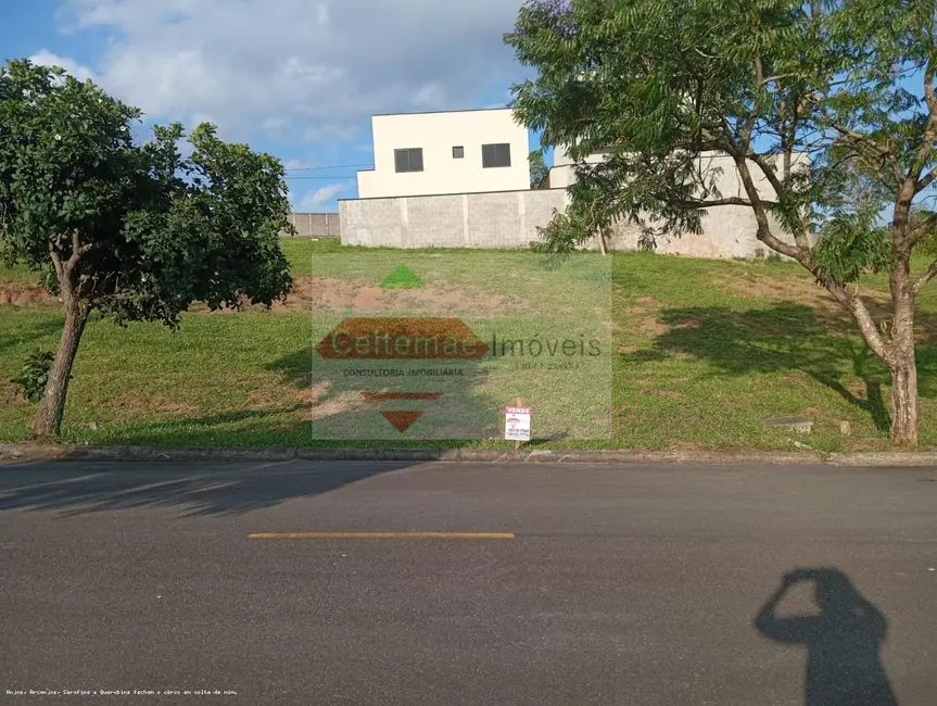 Foto 1 de Terreno / Lote à venda em Taubate - SP