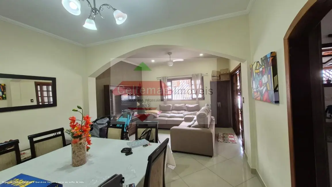 Foto 2 de Casa com 3 quartos à venda, 186m2 em Taubate - SP