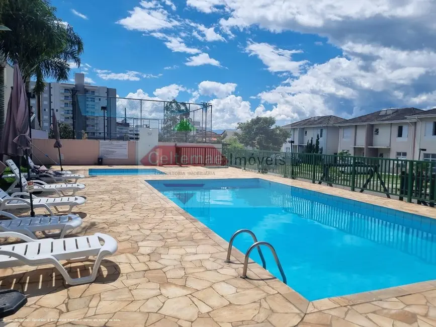 Foto 2 de Apartamento com 2 quartos à venda, 66m2 em Pindamonhangaba - SP