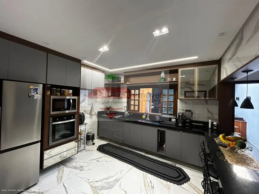 Foto 7 de Casa com 3 quartos à venda, 170m2 em Taubate - SP