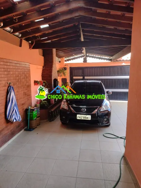 Casa com 3 quartos à venda, 260m2 em Aviação, Praia Grande - SP - imagem 4 Foto 4 de Casa com 3 quartos à venda, 260m2 em Aviação, Praia Grande - SP