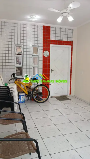 Foto 2 de Casa com 2 quartos à venda, 90m2 em Praia Grande - SP