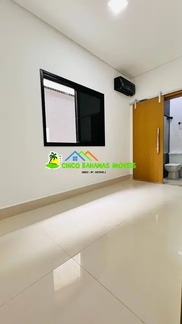 Casa com 3 quartos à venda, 116m2 em Praia Grande - SP - imagem 9 Foto 9 de Casa com 3 quartos à venda, 116m2 em Praia Grande - SP