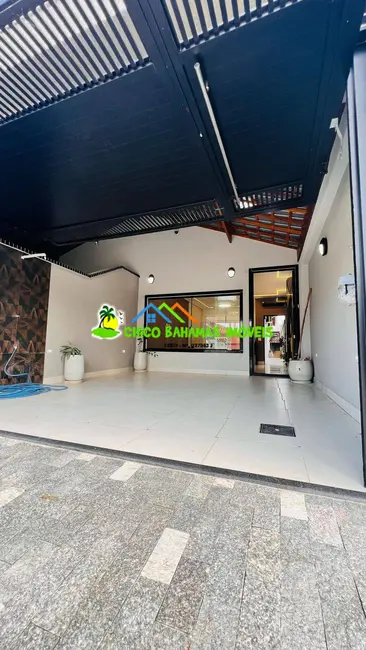 Casa com 3 quartos à venda, 116m2 em Praia Grande - SP - imagem 4 Foto 4 de Casa com 3 quartos à venda, 116m2 em Praia Grande - SP