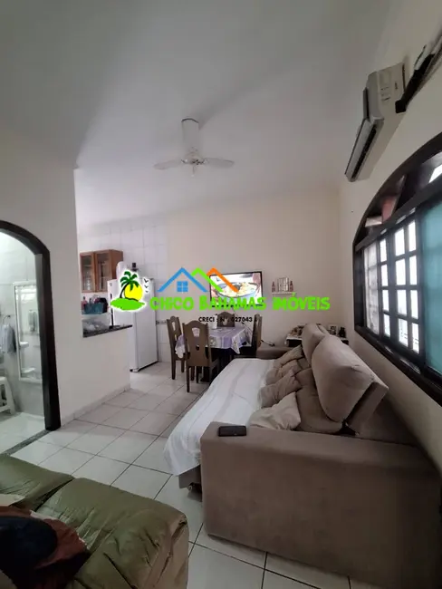 Casa com 1 quarto à venda, 55m2 em Aviação, Praia Grande - SP - imagem 4 Foto 4 de Casa com 1 quarto à venda, 55m2 em Aviação, Praia Grande - SP