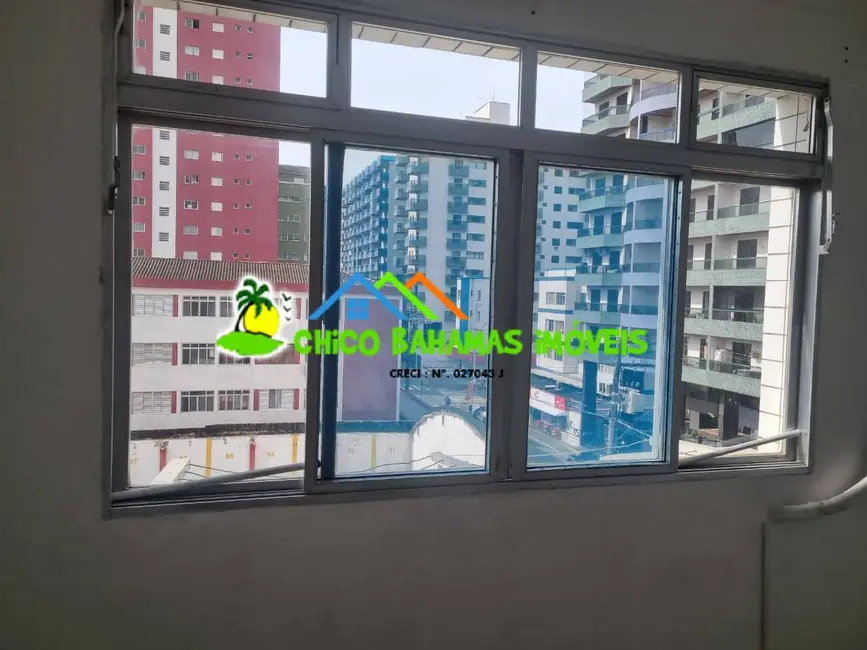 Foto 2 de Kitnet à venda, 30m2 em Ocian, Praia Grande - SP