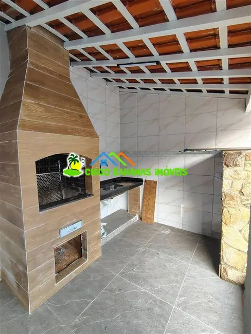 Casa com 2 quartos à venda, 107m2 em Caiçara, Praia Grande - SP - imagem 6 Foto 6 de Casa com 2 quartos à venda, 107m2 em Caiçara, Praia Grande - SP