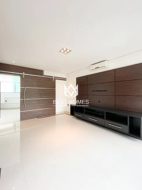 Casa de Condomínio com 4 quartos à venda e para alugar, 488m2 em Centro Comercial Jubran, Barueri - SP - imagem 4 Foto 4 de Casa de Condomínio com 4 quartos à venda e para alugar, 488m2 em Centro Comercial Jubran, Barueri - SP