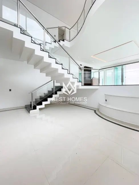 Casa de Condomínio com 4 quartos à venda e para alugar, 488m2 em Centro Comercial Jubran, Barueri - SP - imagem 3 Foto 3 de Casa de Condomínio com 4 quartos à venda e para alugar, 488m2 em Centro Comercial Jubran, Barueri - SP