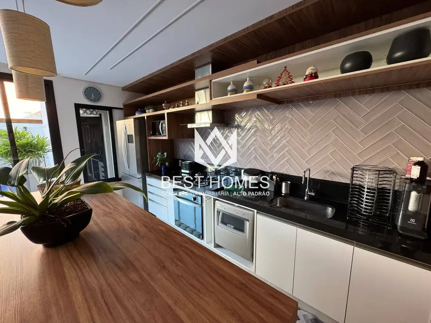 Foto 4 de Casa com 4 quartos à venda, 215m2 em Engordadouro, Jundiai - SP