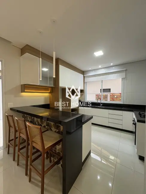 Casa de Condomínio com 3 quartos à venda, 222m2 em Recanto Quarto Centenário, Jundiai - SP - imagem 4 Foto 4 de Casa de Condomínio com 3 quartos à venda, 222m2 em Recanto Quarto Centenário, Jundiai - SP