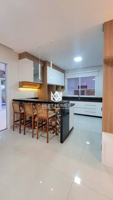 Casa de Condomínio com 3 quartos à venda, 222m2 em Recanto Quarto Centenário, Jundiai - SP - imagem 5 Foto 5 de Casa de Condomínio com 3 quartos à venda, 222m2 em Recanto Quarto Centenário, Jundiai - SP