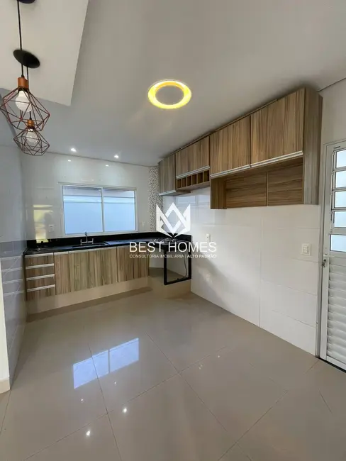 Casa de Condomínio com 3 quartos para alugar, 137m2 em Jardim Celeste, Jundiai - SP - imagem 5 Foto 5 de Casa de Condomínio com 3 quartos para alugar, 137m2 em Jardim Celeste, Jundiai - SP