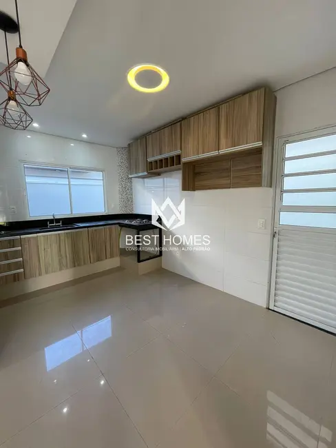 Casa de Condomínio com 3 quartos para alugar, 137m2 em Jardim Celeste, Jundiai - SP - imagem 4 Foto 4 de Casa de Condomínio com 3 quartos para alugar, 137m2 em Jardim Celeste, Jundiai - SP