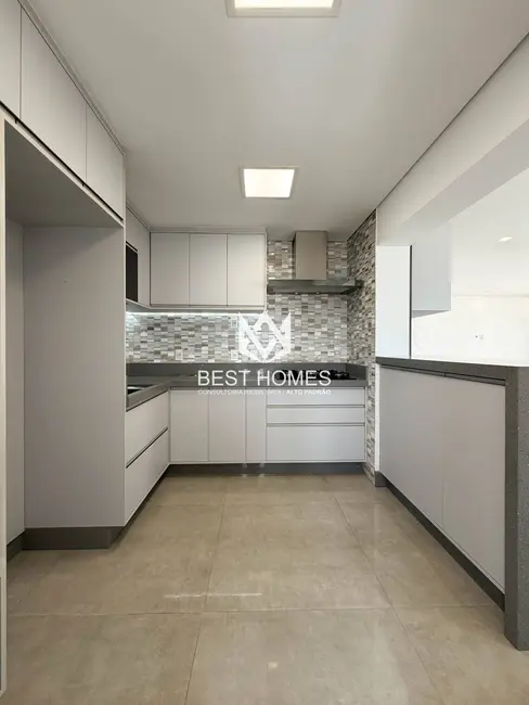 Apartamento com 3 quartos para alugar, 110m2 em Vila Lacerda, Jundiai - SP - imagem 8 Foto 8 de Apartamento com 3 quartos para alugar, 110m2 em Vila Lacerda, Jundiai - SP