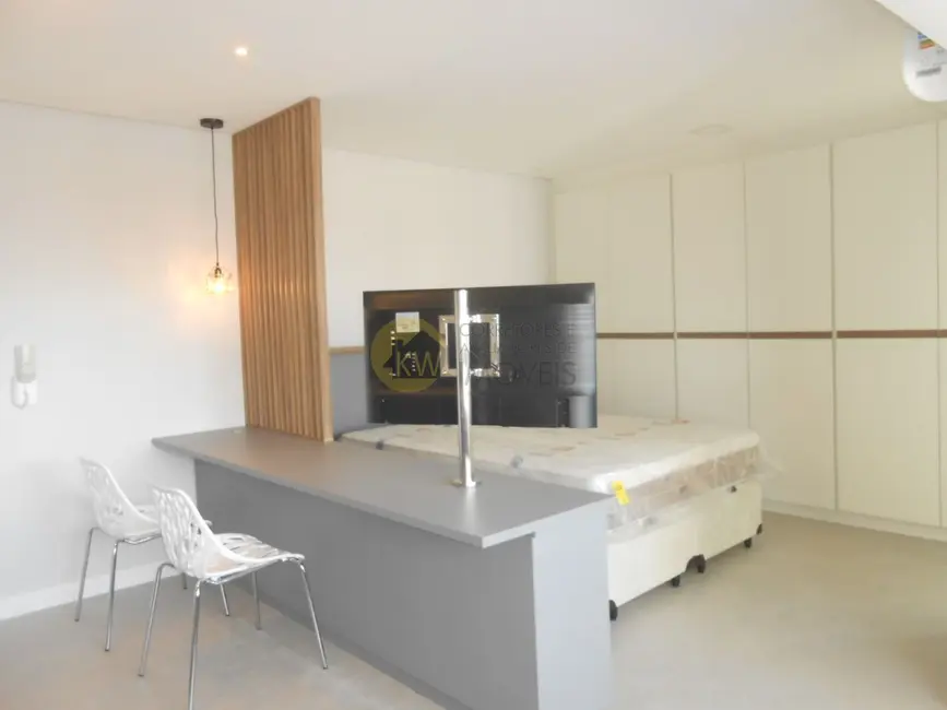 Foto 2 de Apartamento com 1 quarto para alugar, 35m2 em Campo Belo, São Paulo - SP