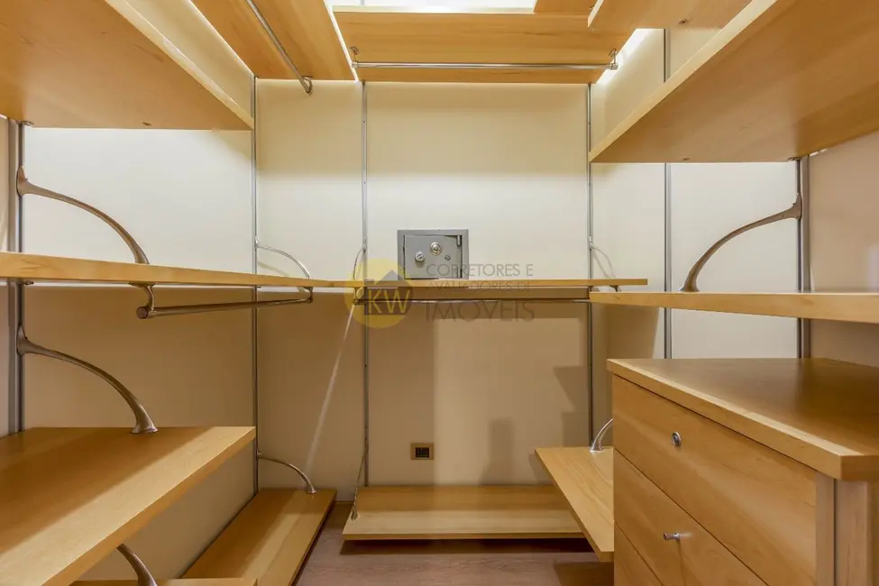 Apartamento com 3 quartos à venda, 236m2 em Campo Belo, São Paulo - SP - imagem 8 Foto 8 de Apartamento com 3 quartos à venda, 236m2 em Campo Belo, São Paulo - SP