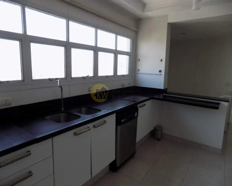 Apartamento com 4 quartos à venda e para alugar, 600m2 em Indianópolis, São Paulo - SP - imagem 8 Foto 8 de Apartamento com 4 quartos à venda e para alugar, 600m2 em Indianópolis, São Paulo - SP