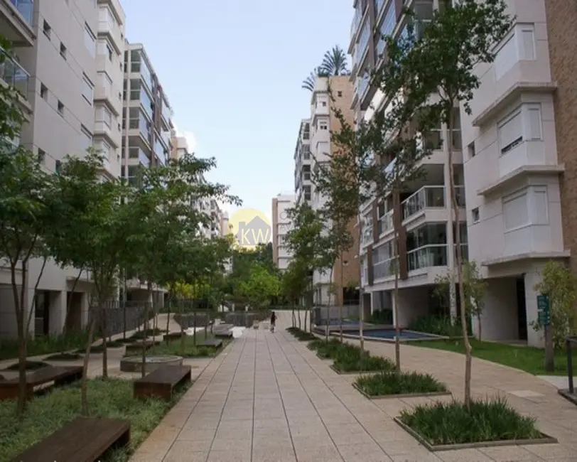 Apartamento com 4 quartos para alugar, 240m2 em São Paulo - SP - imagem 2 Foto 2 de Apartamento com 4 quartos para alugar, 240m2 em São Paulo - SP