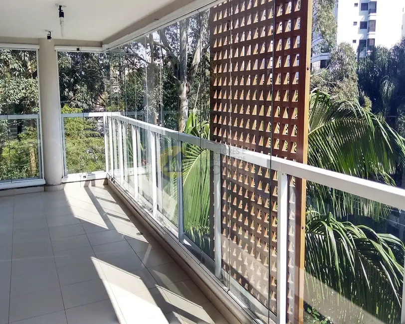 Apartamento com 4 quartos para alugar, 240m2 em São Paulo - SP - imagem 4 Foto 4 de Apartamento com 4 quartos para alugar, 240m2 em São Paulo - SP