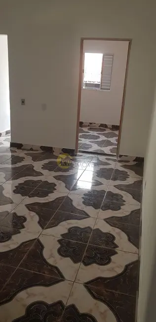 Foto 2 de Casa com 2 quartos para alugar, 80m2 em Jardim Guanhembu, São Paulo - SP
