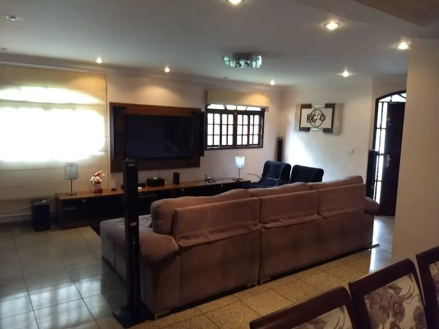 Foto 3 de Casa com 3 quartos à venda e para alugar, 260m2 em Parque das Árvores, São Paulo - SP