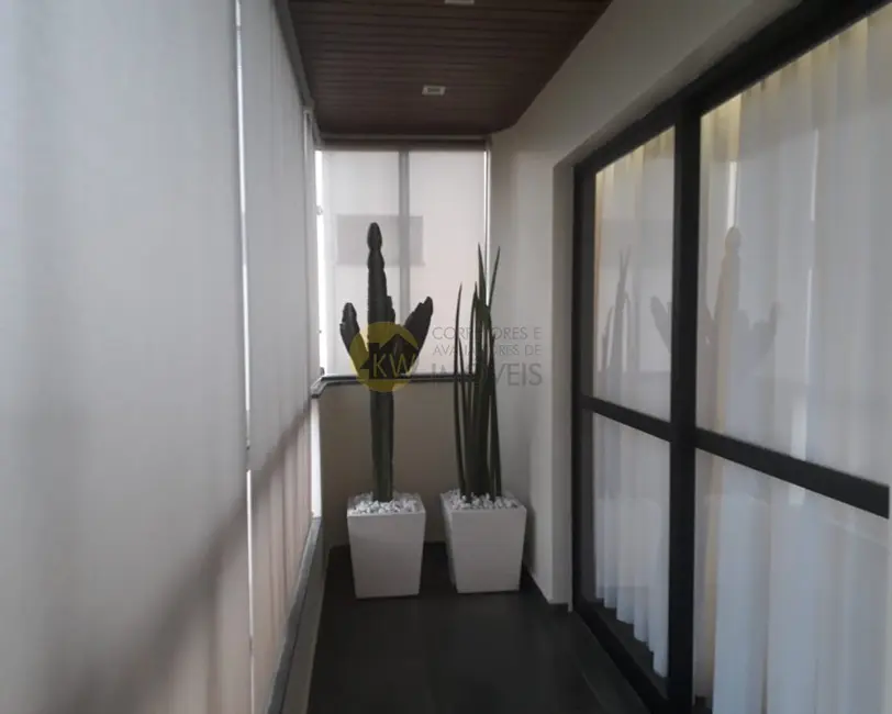 Apartamento com 3 quartos à venda, 250m2 em Moema, São Paulo - SP - imagem 3 Foto 3 de Apartamento com 3 quartos à venda, 250m2 em Moema, São Paulo - SP