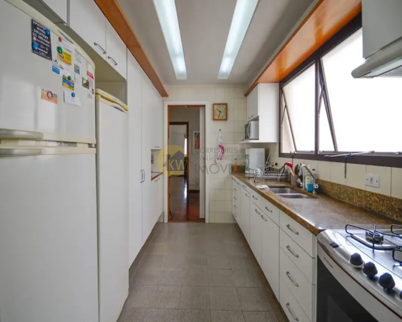 Apartamento com 4 quartos à venda, 276m2 em Campo Belo, São Paulo - SP - imagem 8 Foto 8 de Apartamento com 4 quartos à venda, 276m2 em Campo Belo, São Paulo - SP