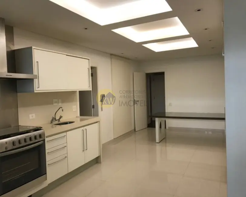 Apartamento com 4 quartos para alugar, 329m2 em Alto da Boa Vista, São Paulo - SP - imagem 6 Foto 6 de Apartamento com 4 quartos para alugar, 329m2 em Alto da Boa Vista, São Paulo - SP